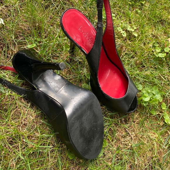Le Chateau black and red slingback heels - Picture 3 of 9